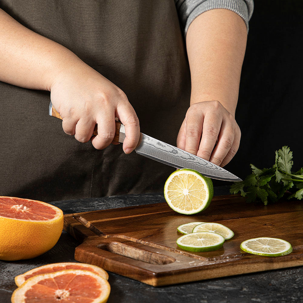 razor sharp edge of prep knife